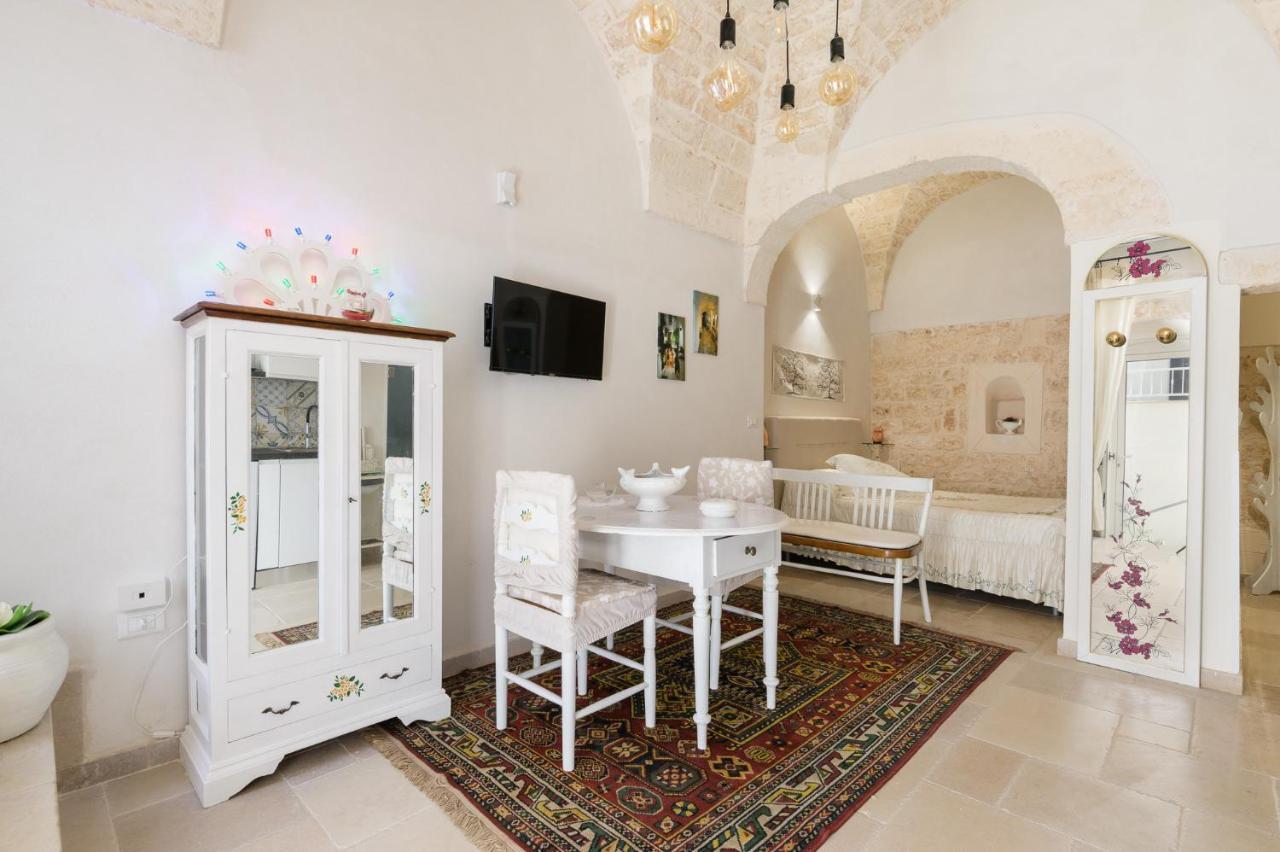 Apartment Stairway With Jacuzzi By Wonderful Italy Ostuni